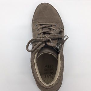 naturalizer sneakers